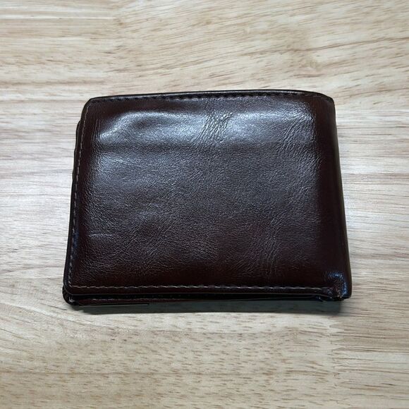 Brown Dockers Leather Wallet - Picture 2 of 8